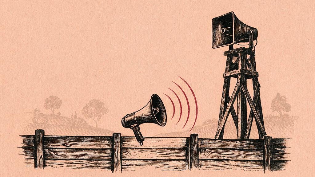 Ilustración editorial: un pequeño megáfono asomado sobre una valla de madera emite ondas sonoras mientras una gran torre de altavoces permanece muda al lado